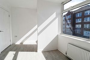 Bedroom- click for photo gallery